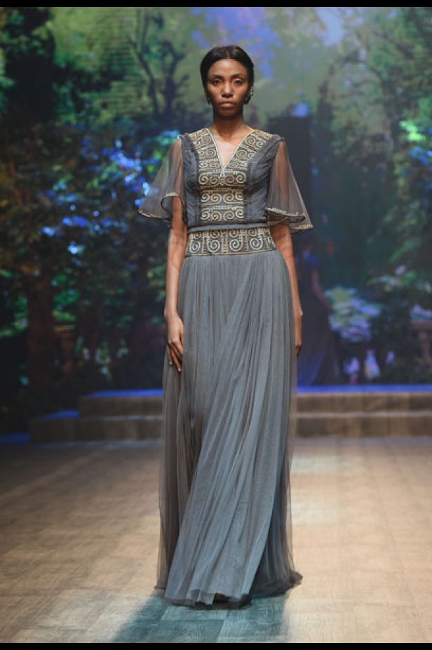 "فاشن فوروورد" يختتم فعالياته بتميّز وتألق أبرز المصممين