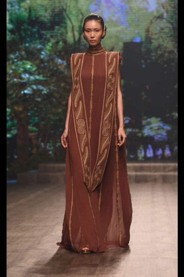 "فاشن فوروورد" يختتم فعالياته بتميّز وتألق أبرز المصممين