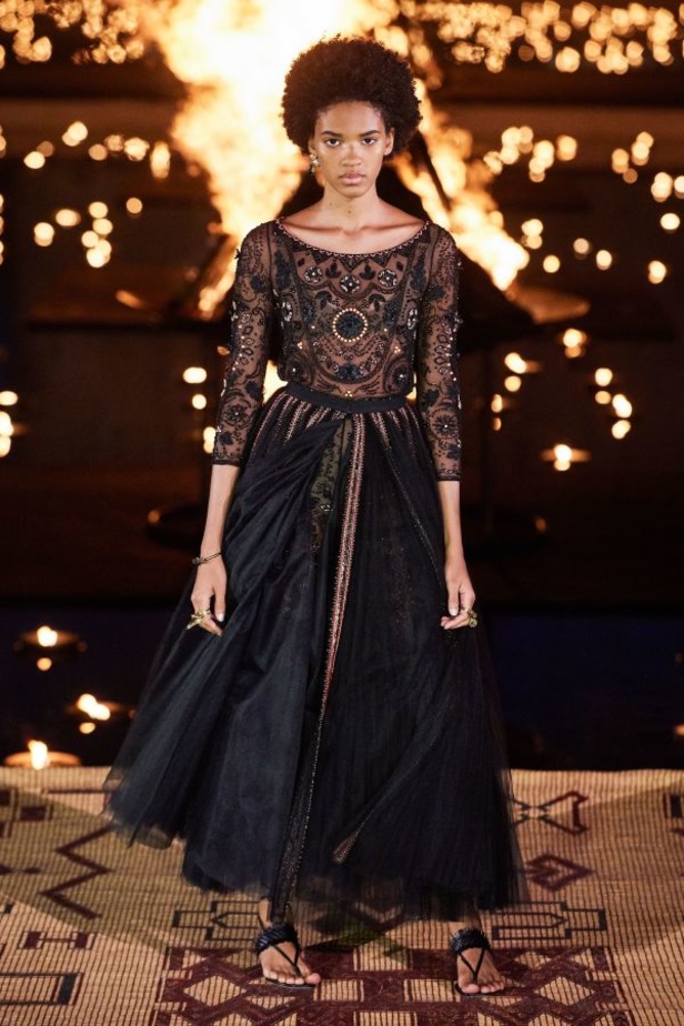 أزياء ديور كروز 2020 أضاءت مراكش.. بمجموعة متميّزة تخطف الأنفاس