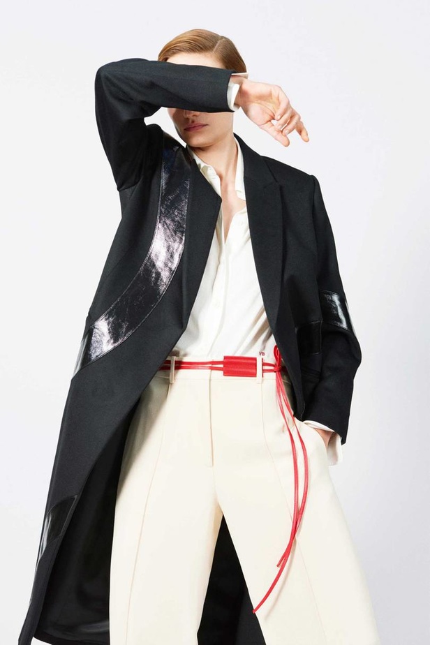 تعرفي على أزياء فيكتوريا بيكهام ريزورت 2019