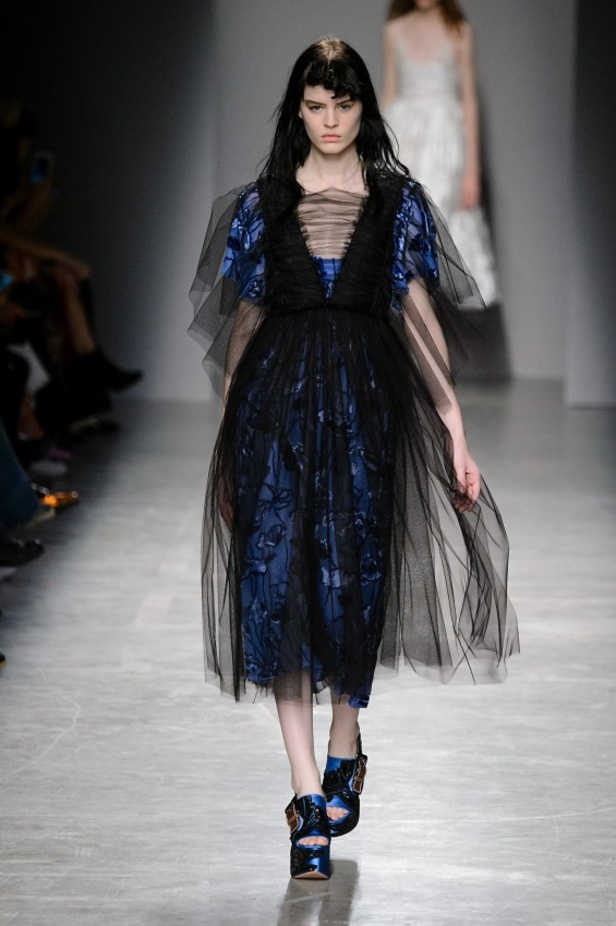 مجموعة Rochas لموسم ربيع وصيف 2017 