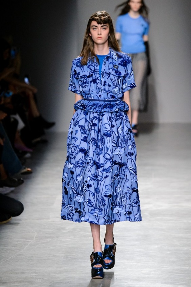 مجموعة Rochas لموسم ربيع وصيف 2017 