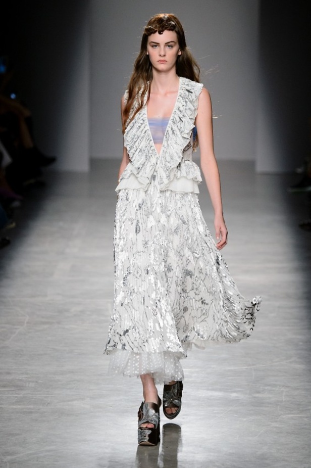 مجموعة Rochas لموسم ربيع وصيف 2017 