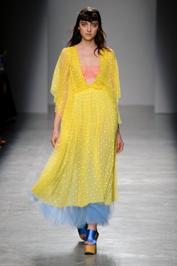 مجموعة Rochas لموسم ربيع وصيف 2017 