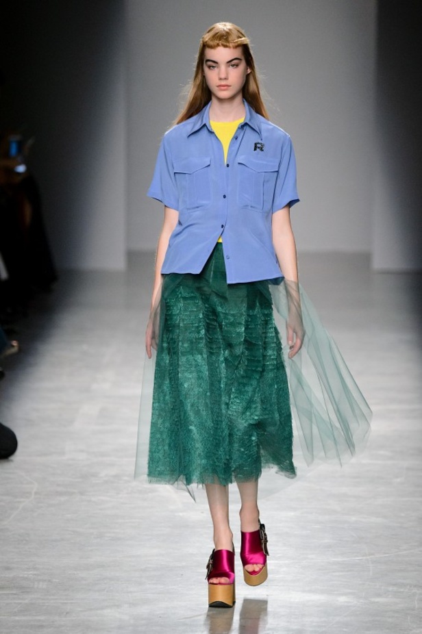 مجموعة Rochas لموسم ربيع وصيف 2017 