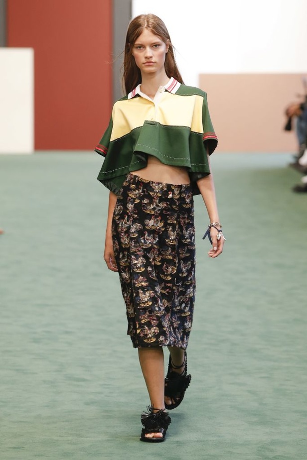 عرض أزياء Carven للأزياء الجاهزة لربيع وصيف 2018 !