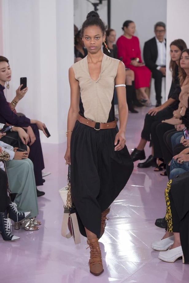 عرض كلوي لربيع وصيف 2018 في اسبوع الموضة بباريس