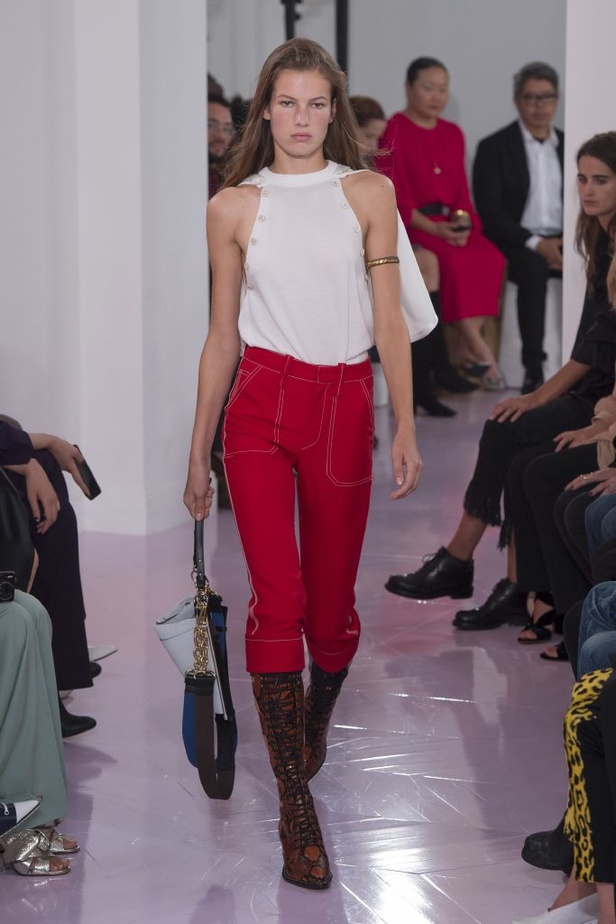 عرض كلوي لربيع وصيف 2018 في اسبوع الموضة بباريس