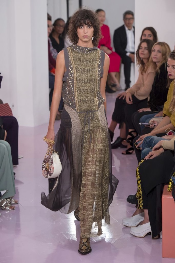 عرض كلوي لربيع وصيف 2018 في اسبوع الموضة بباريس
