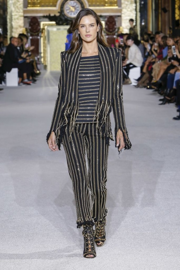 مجموعة Balmain لربيع وصيف 2018