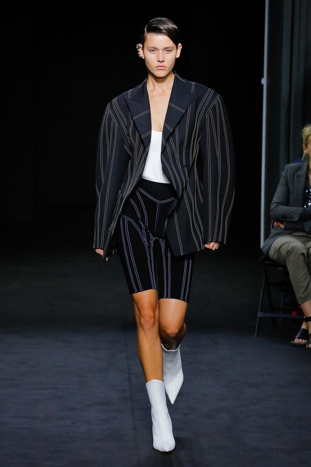 عرض أزياء Mugler لربيع وصيف 2019