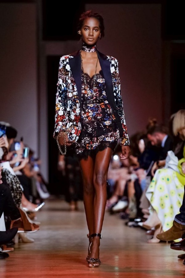 مجموعة ايلي صعب لموسم ربيع وصيف 2019