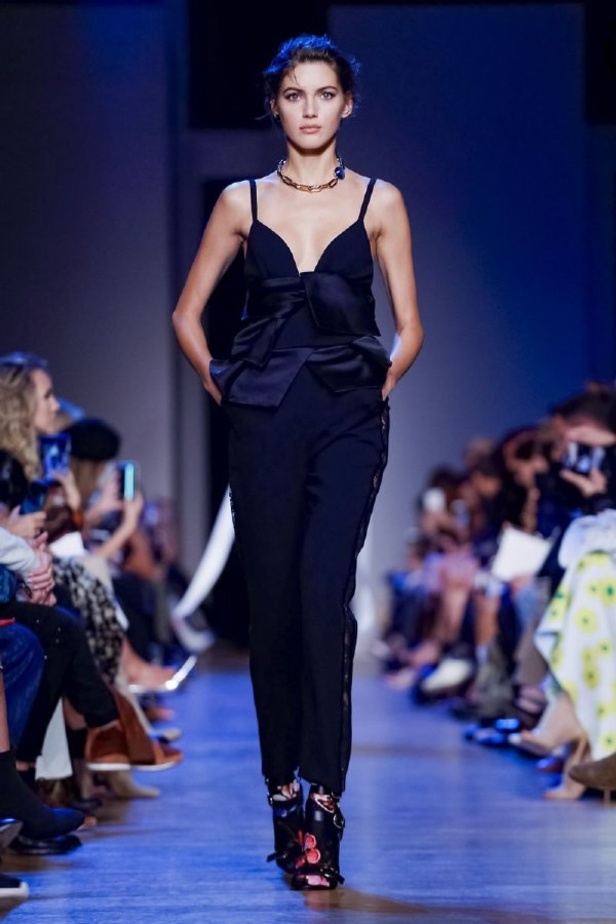 مجموعة ايلي صعب لموسم ربيع وصيف 2019