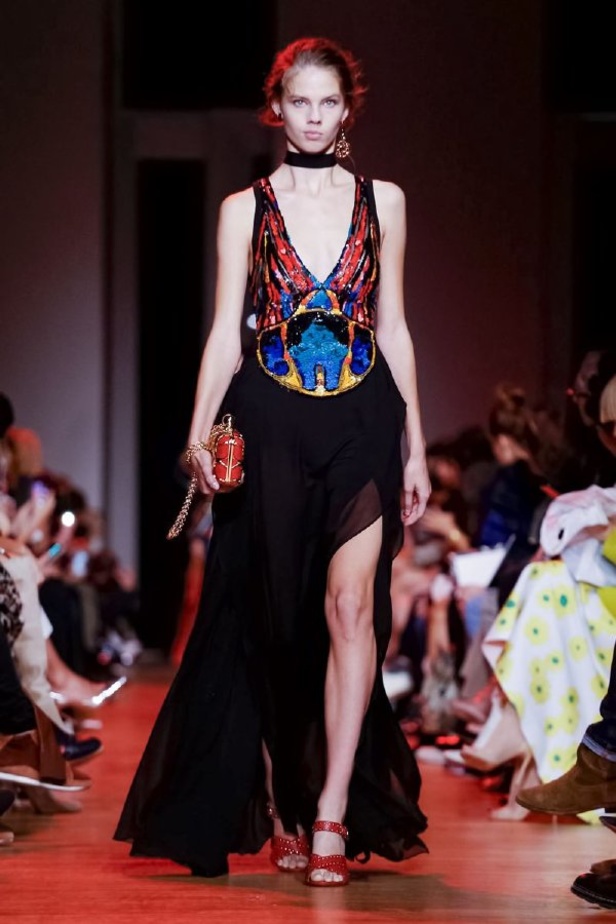 مجموعة ايلي صعب لموسم ربيع وصيف 2019