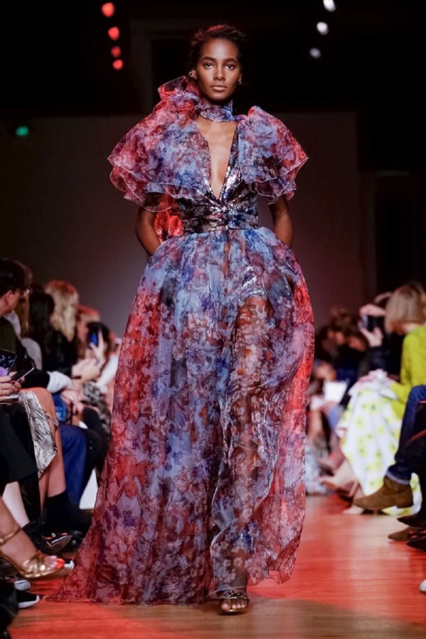 مجموعة ايلي صعب لموسم ربيع وصيف 2019