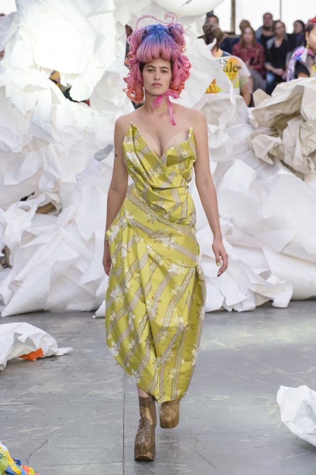 عرض Vivienne Westwood لربيع وصيف 2019