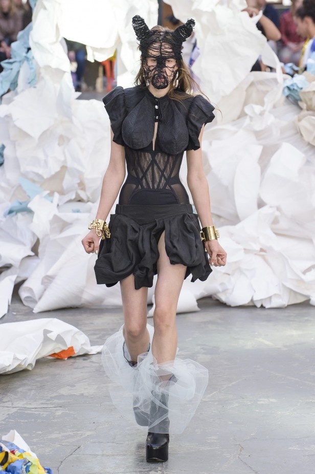 عرض Vivienne Westwood لربيع وصيف 2019