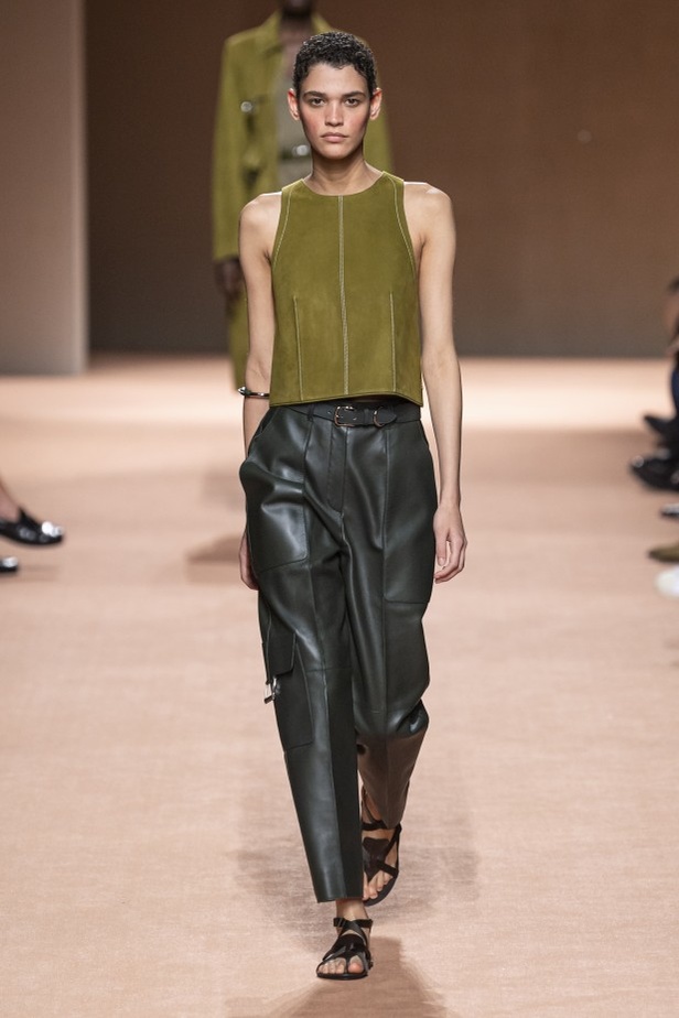 اسبوع الموضة في باريس 2019 مجموعة HERMES لربيع وصيف 2020