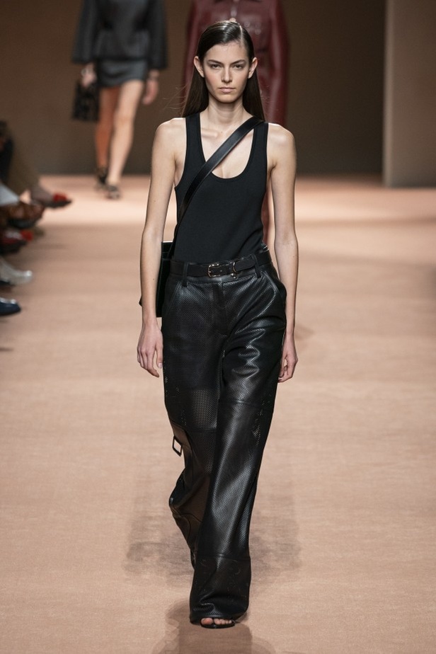 اسبوع الموضة في باريس 2019 مجموعة HERMES لربيع وصيف 2020