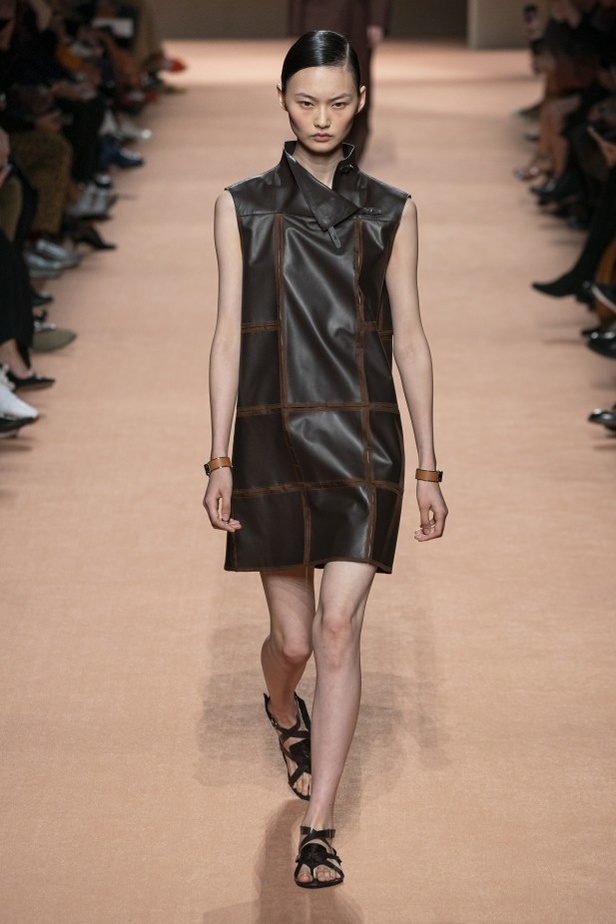 اسبوع الموضة في باريس 2019 مجموعة HERMES لربيع وصيف 2020