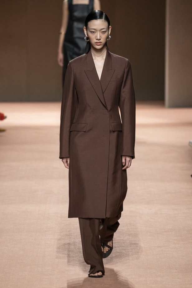 اسبوع الموضة في باريس 2019 مجموعة HERMES لربيع وصيف 2020