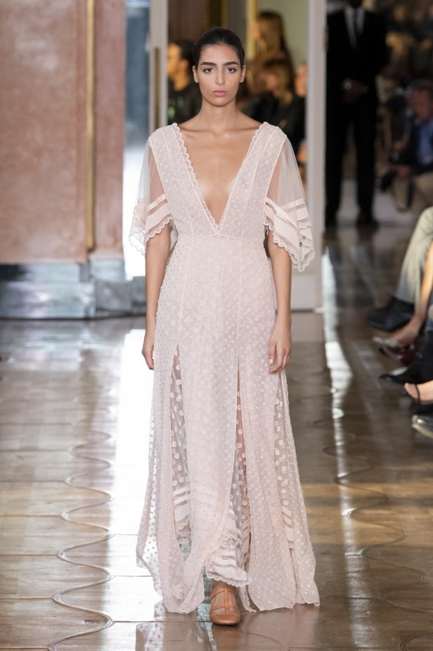 اسبوع الموضة في باريس 2019 مجموعة altuzarra للملابس الجاهزة لربيع وصيف 2020