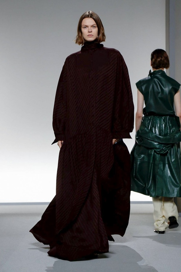 اسبوع الموضة في باريس 2019 مجموعة GIVENCHY لربيع وصيف 2020