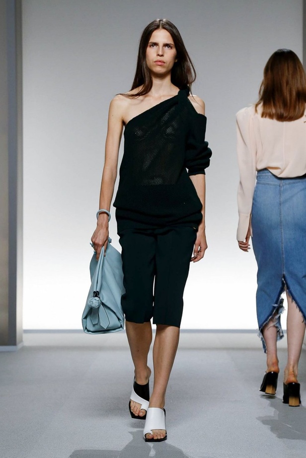 اسبوع الموضة في باريس 2019 مجموعة GIVENCHY لربيع وصيف 2020
