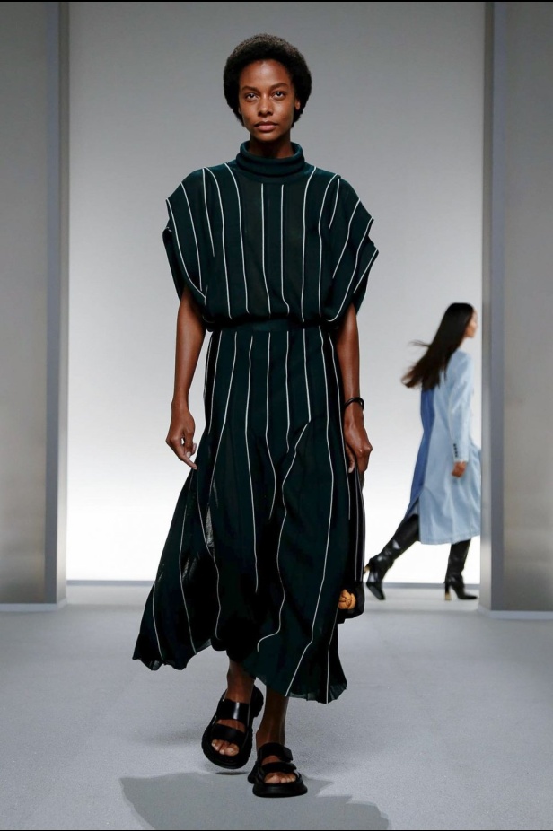 اسبوع الموضة في باريس 2019 مجموعة GIVENCHY لربيع وصيف 2020