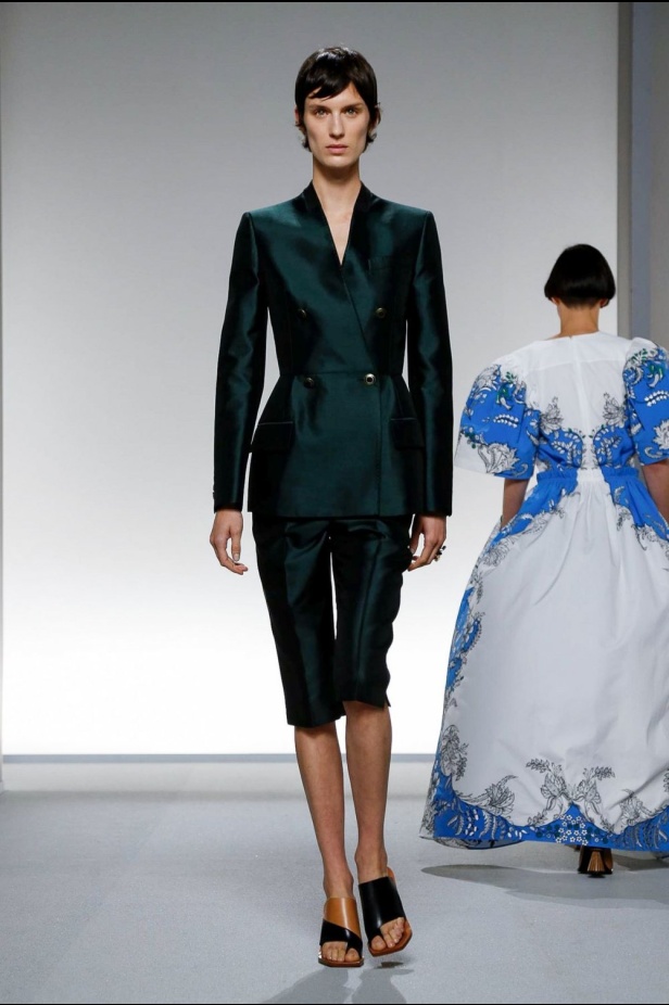 اسبوع الموضة في باريس 2019 مجموعة GIVENCHY لربيع وصيف 2020