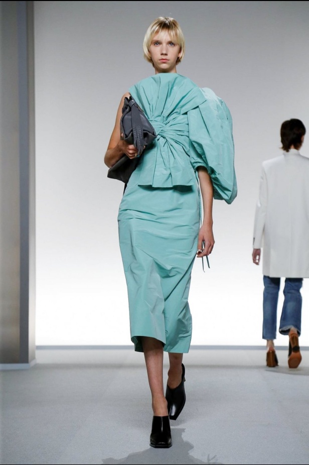 اسبوع الموضة في باريس 2019 مجموعة GIVENCHY لربيع وصيف 2020