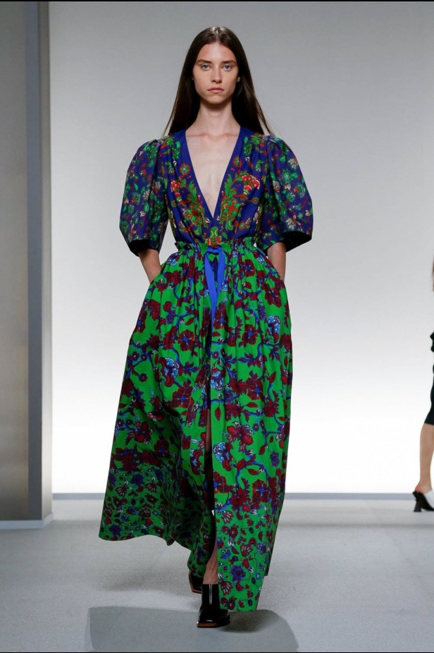 اسبوع الموضة في باريس 2019 مجموعة GIVENCHY لربيع وصيف 2020