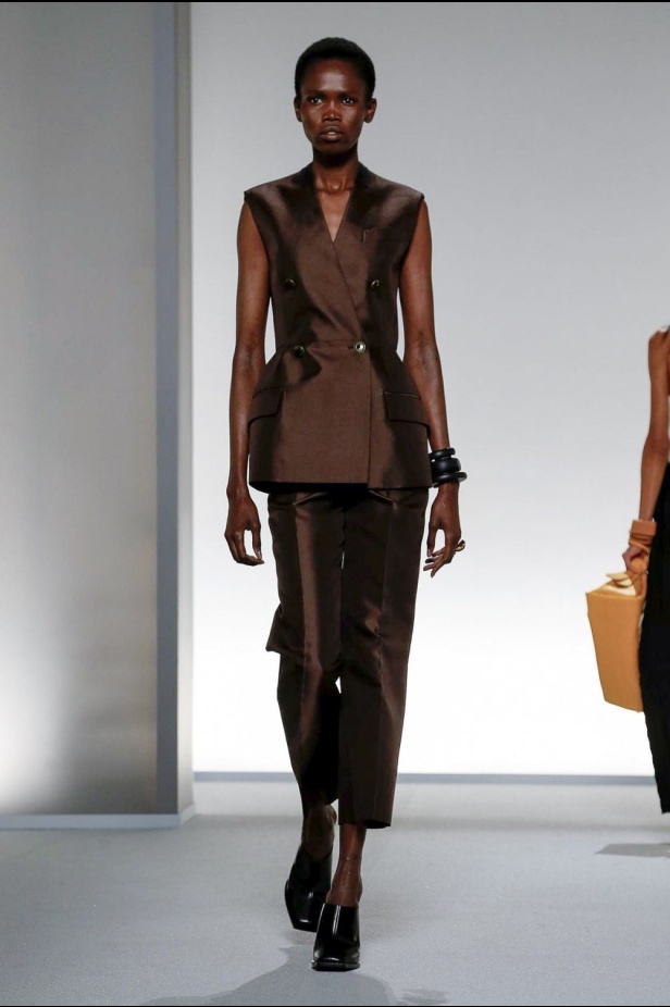 اسبوع الموضة في باريس 2019 مجموعة GIVENCHY لربيع وصيف 2020