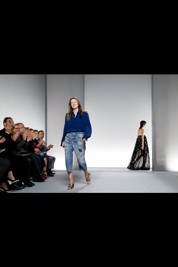 اسبوع الموضة في باريس 2019 مجموعة GIVENCHY لربيع وصيف 2020