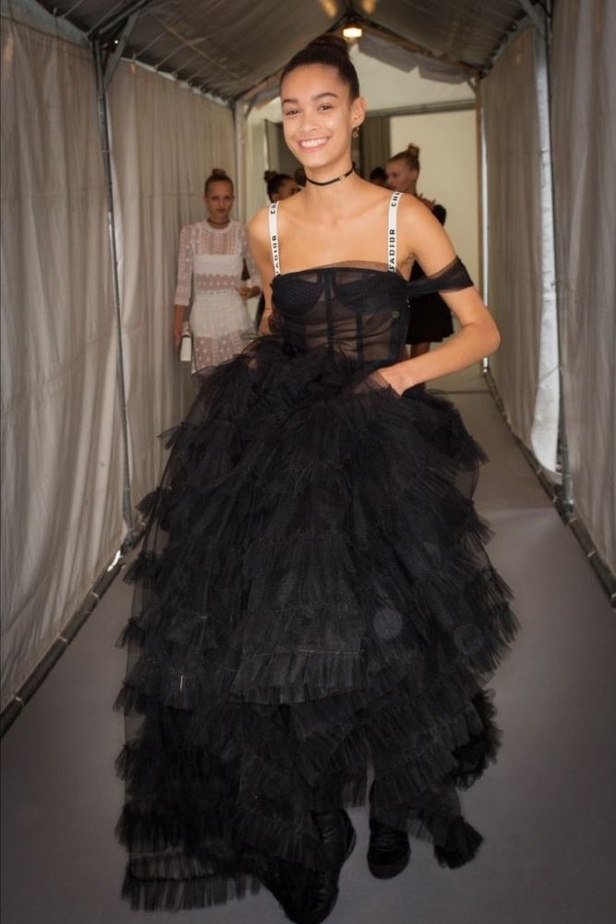 عرض أزياء "ديور" لموسم ربيع وصيف 2017