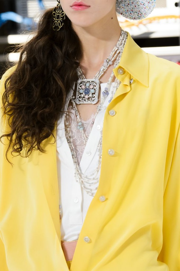 مجموعة "شانيل" لموسم ربيع وصيف 2017