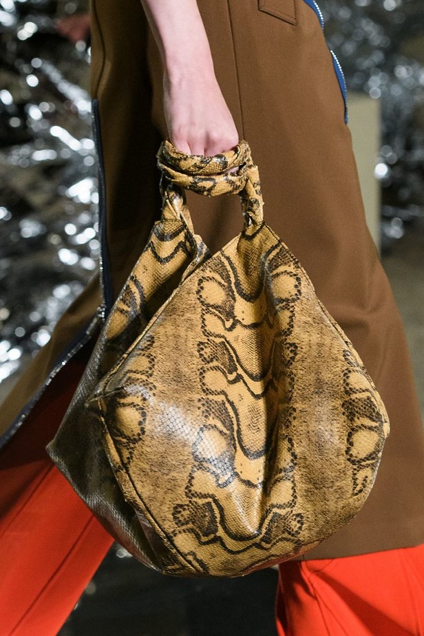 مجموعة جيفنشي لموسم ربيع وصيف 2017