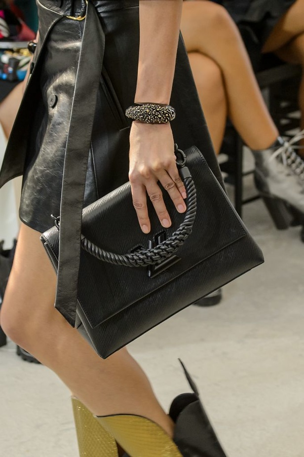 مجموعة “لوي فيتون” لموسم ربيع وصيف 2017