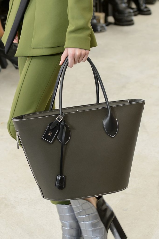 مجموعة “لوي فيتون” لموسم ربيع وصيف 2017