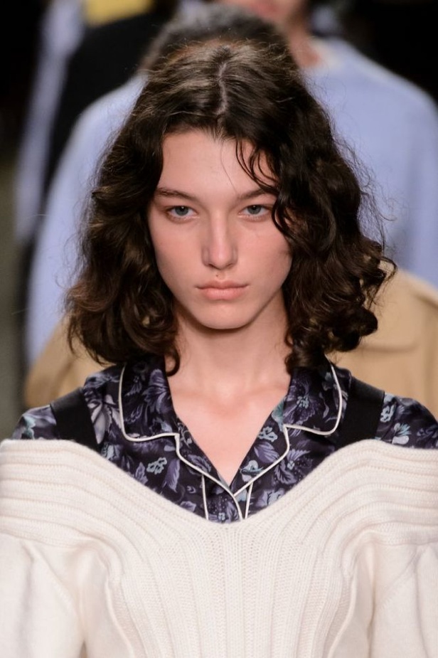 مجموعة “بربري” لموسم خريف وشتاء 2016-2017 من منصة العرض الى الاسواق فورا