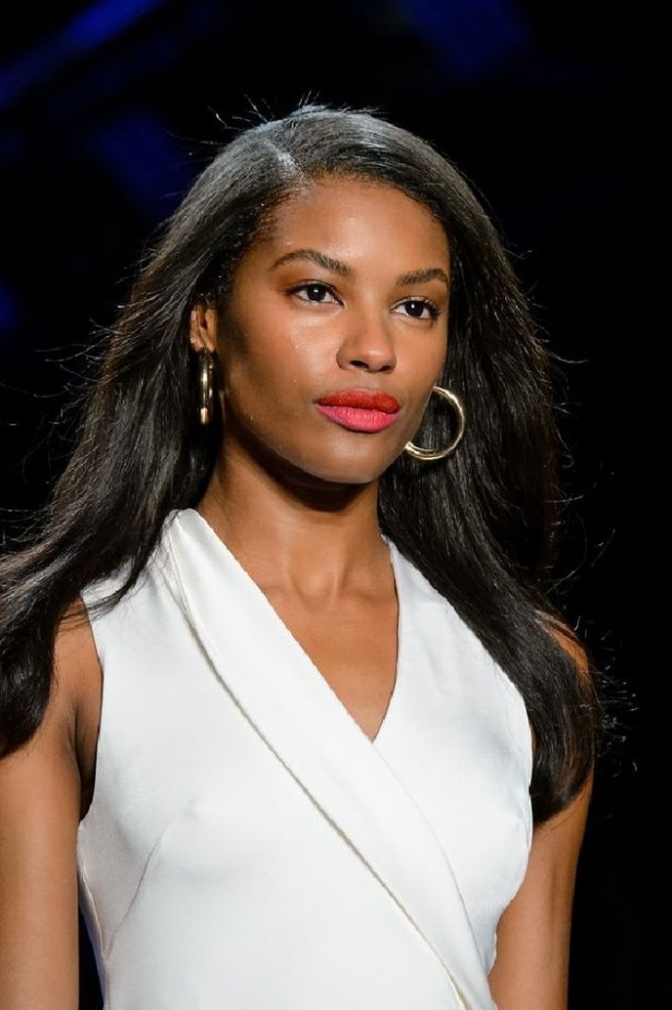 عرض Cushnie et Ochs في اسبوع نيويورك للموضة