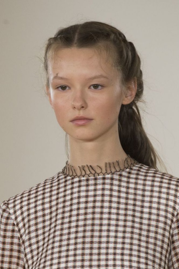 مجموعة Emilia Wickstead لربيع وصيف 2017