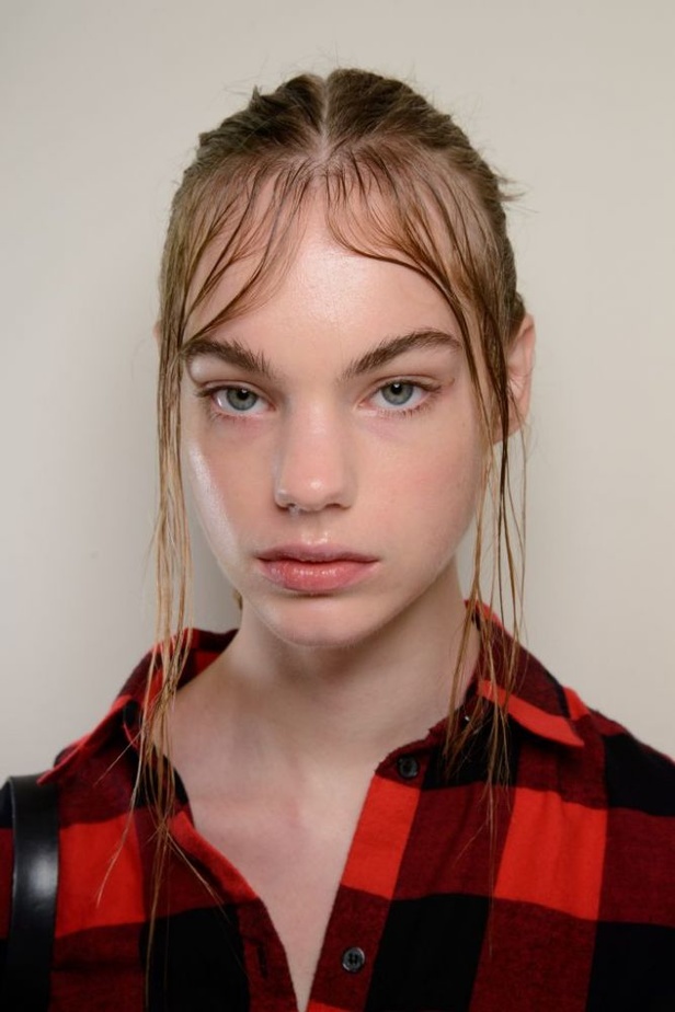 مجموعة Simone Rocha للأزياء الجاهزة لربيع وصيف 2017 !