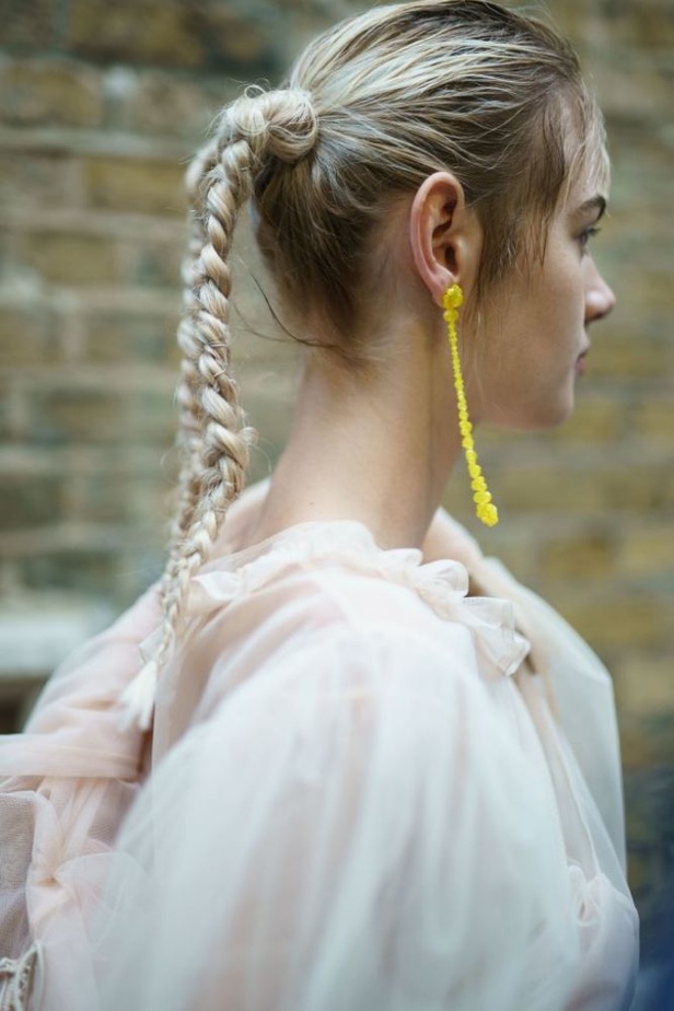 مجموعة Simone Rocha للأزياء الجاهزة لربيع وصيف 2017 !