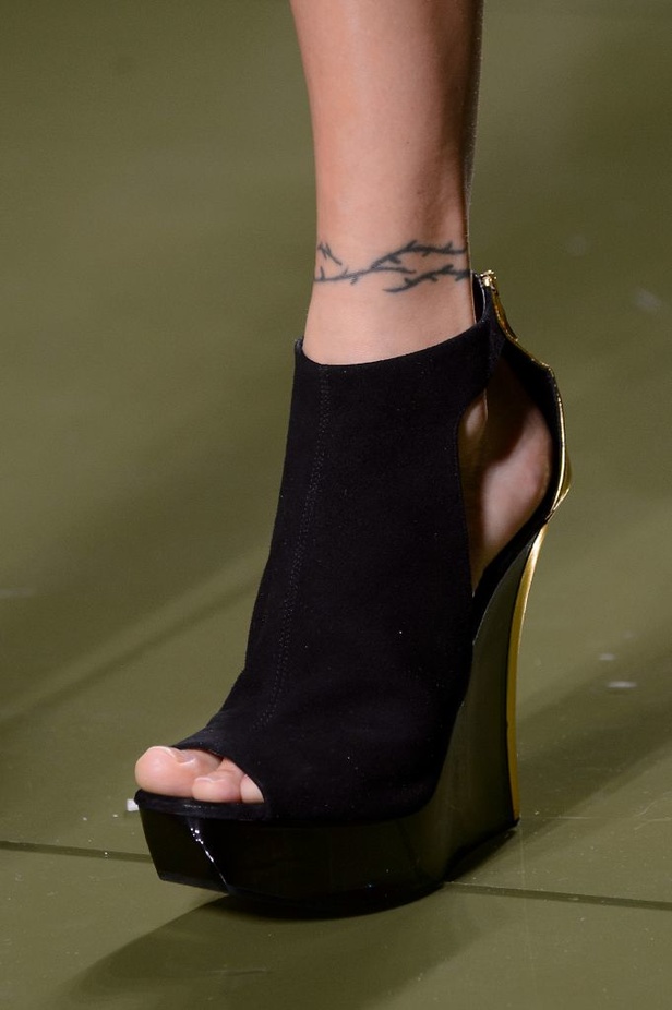 عرض أزياء Balmain لصيف وربيع ٢٠١٧ !