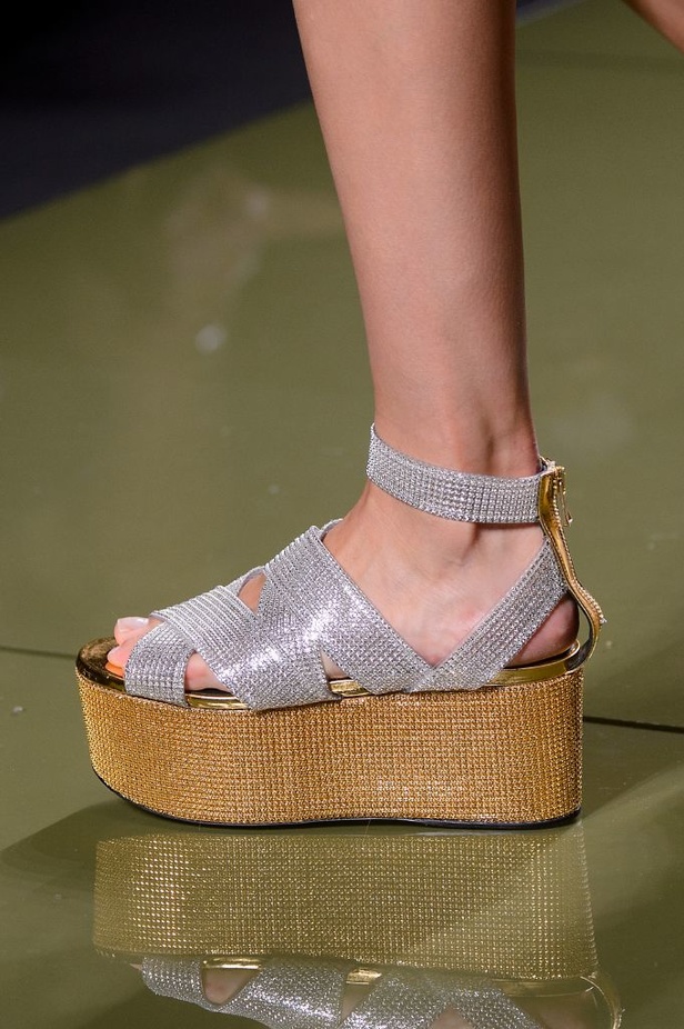 عرض أزياء Balmain لصيف وربيع ٢٠١٧ !