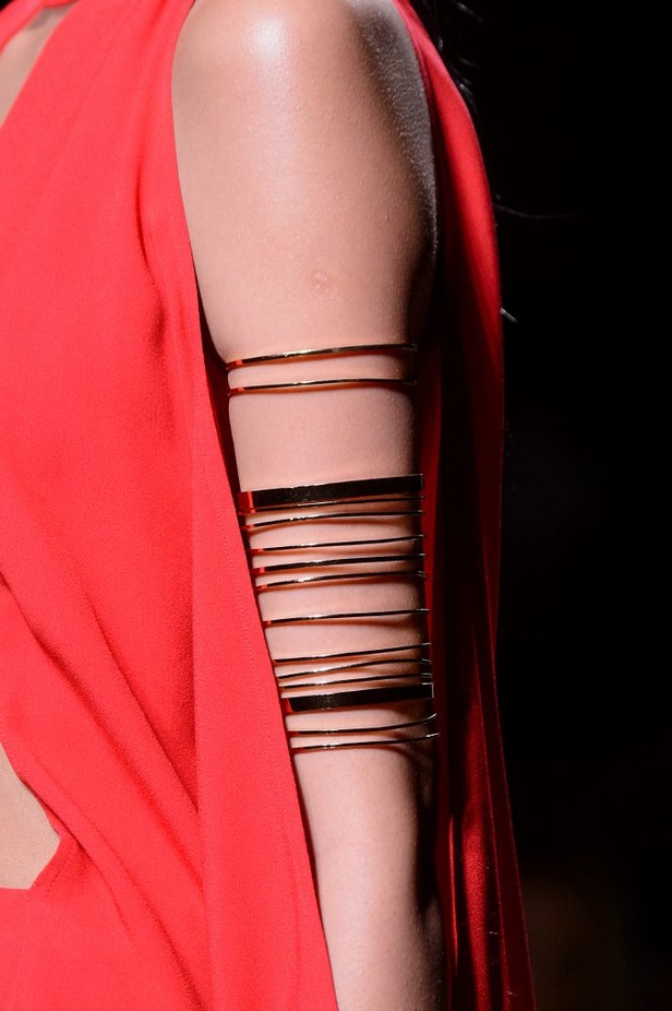 عرض أزياء Balmain لصيف وربيع ٢٠١٧ !