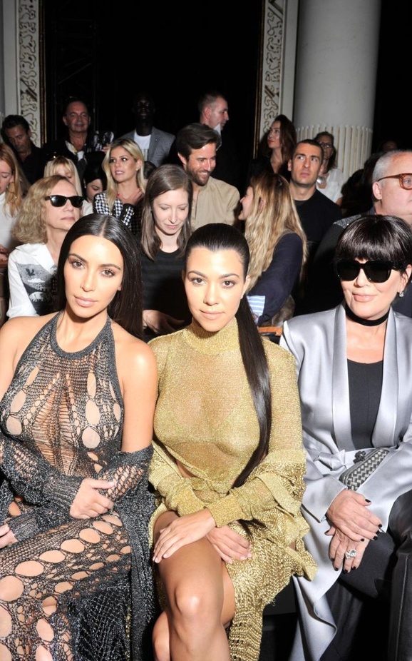 عرض أزياء Balmain لصيف وربيع ٢٠١٧ !