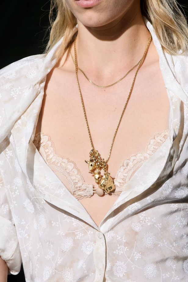 مجموعة John Galliano لربيع وصيف 2017