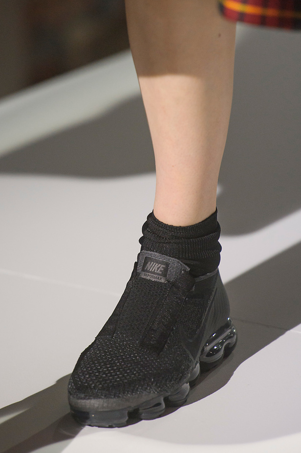 مجموعة Comme des Garcons لربيع وصيف ٢٠١٧!